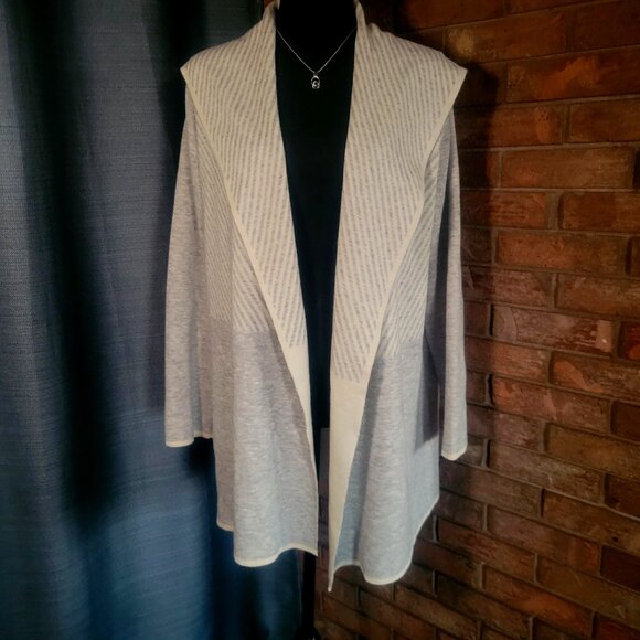 Dolce Stella Sweaters - NWOT!! Dolce Stella Wool Blend Open Front Hooded Cardigan Gray/White - Size M